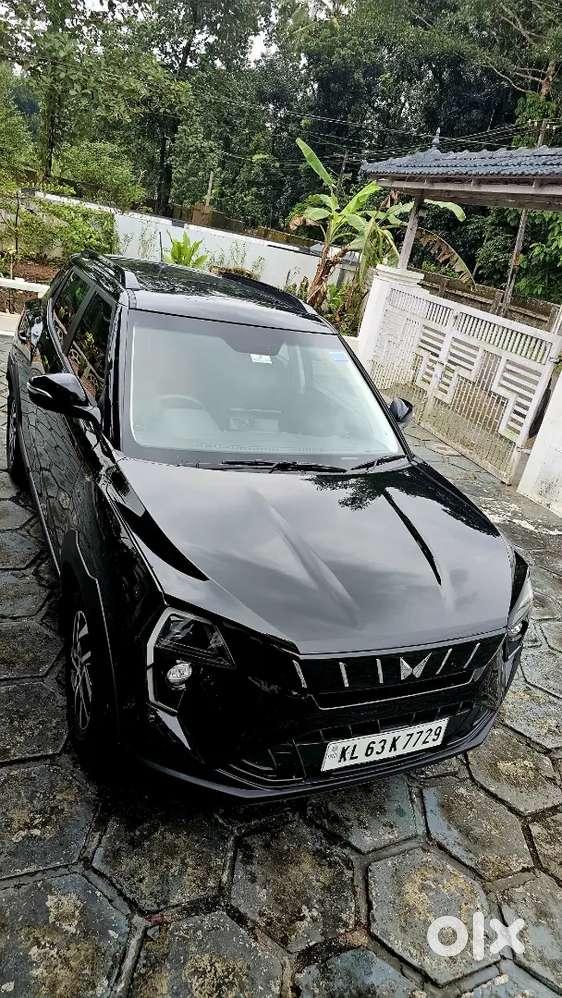 Mahindra Xuv 3xo Ax5 Petrol