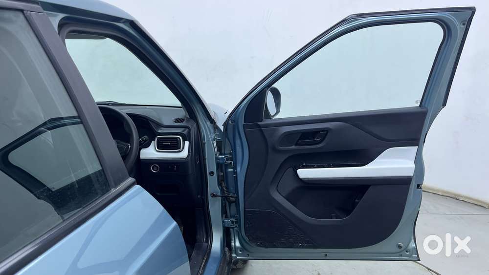 Tata Punch Accomplished Dazzle Sunroof Cng, 2023, Cng & Hybrids