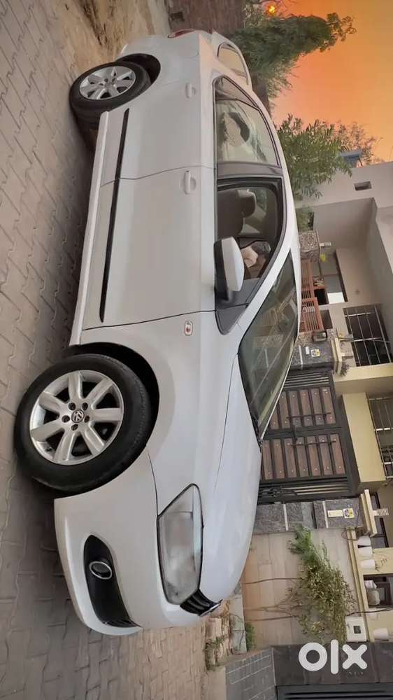 Volkswagen Vento 2011 1.6 Petrol Highline