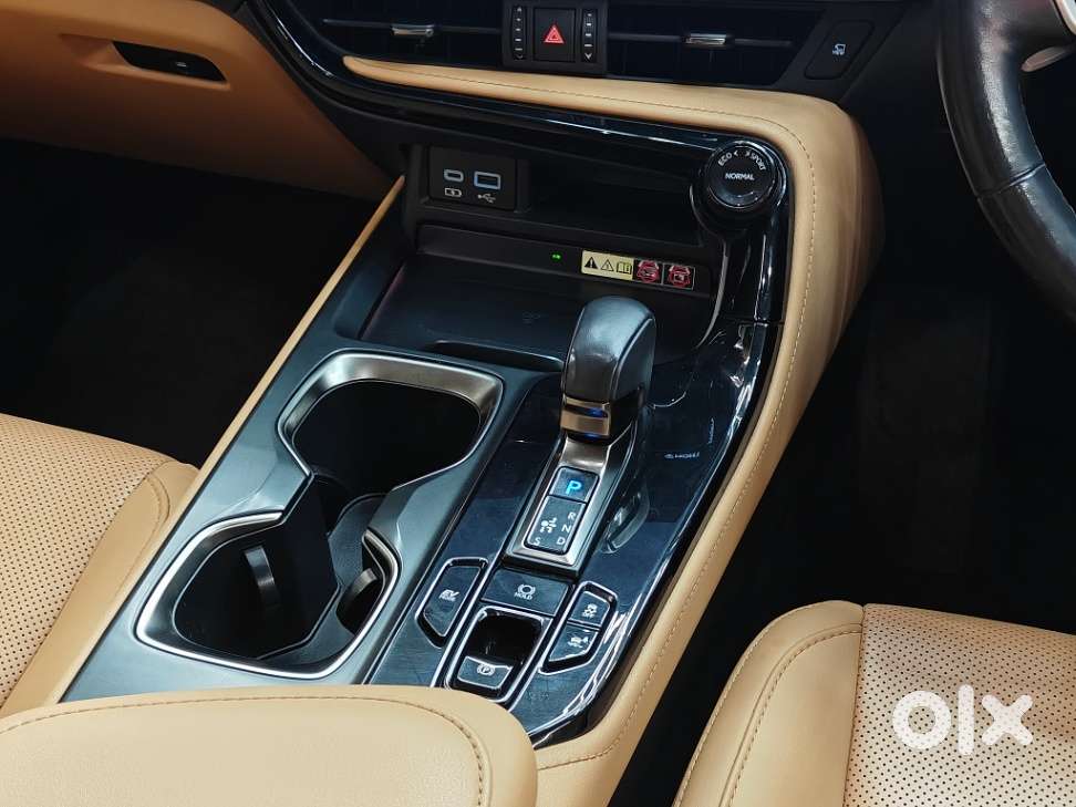 Lexus Nx 350h Luxury, 2023, Petrol