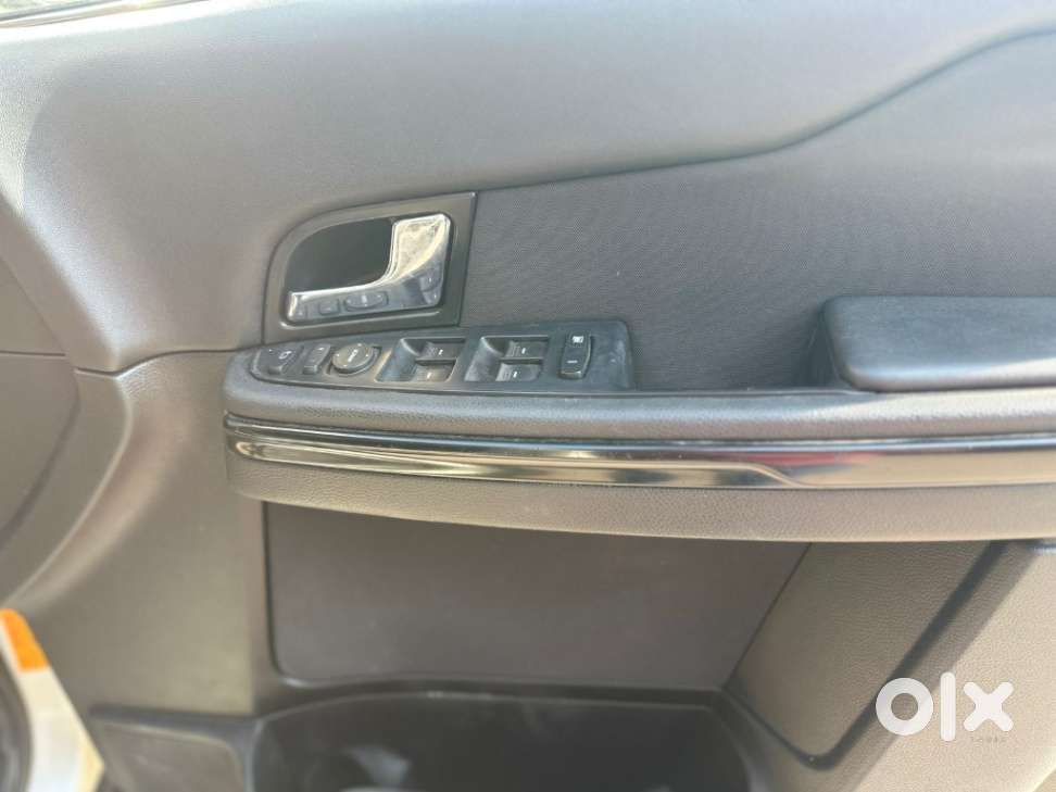 Tata Hexa 2.2 Xe 4x2 7 Str, 2018, Diesel