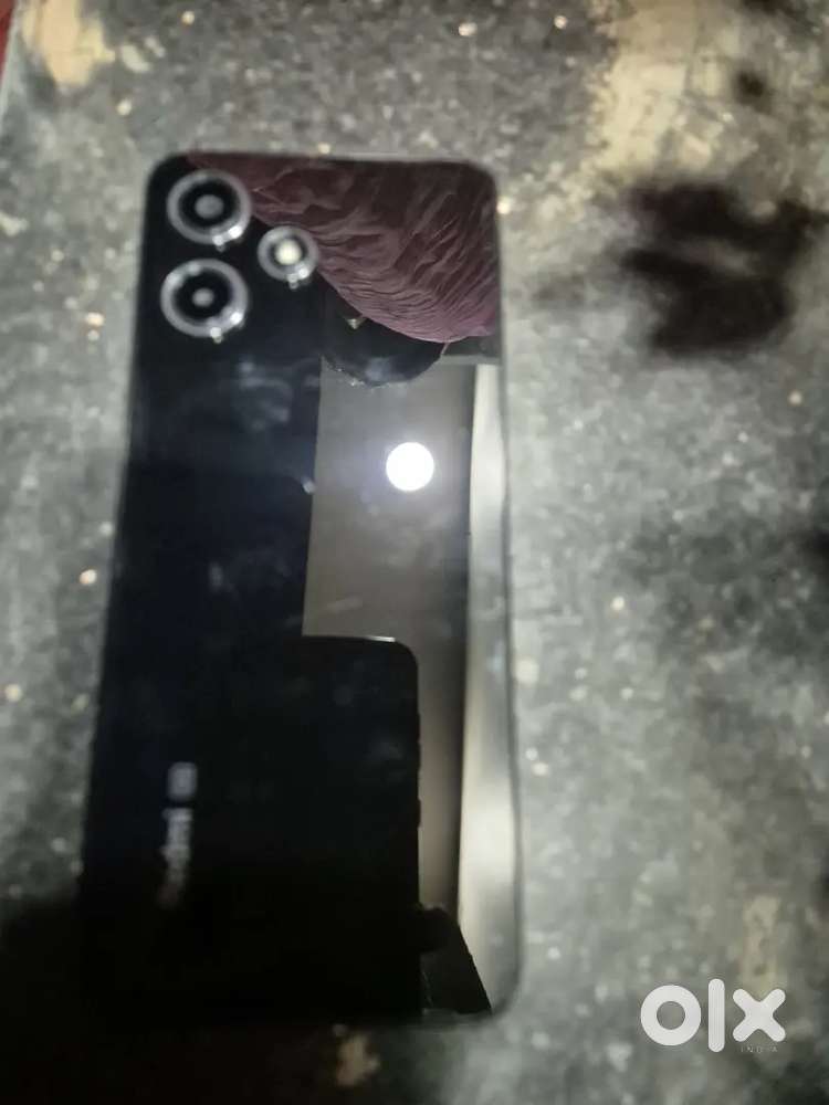 Box piece with charger