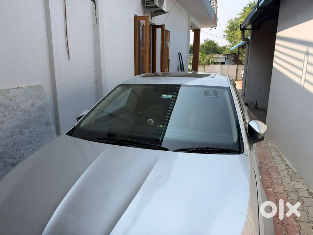 Skoda Slavia Petrol 2023