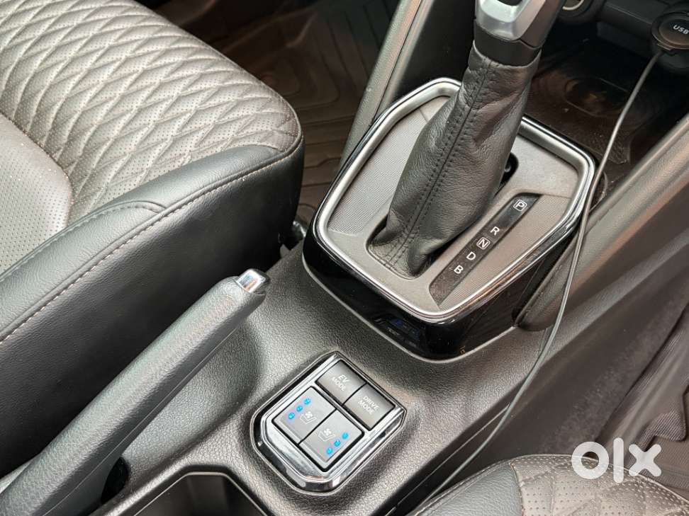Maruti Suzuki Grand Vitara 1.5 Alpha Plus Intelligent Hybrid Ecvt, 2..