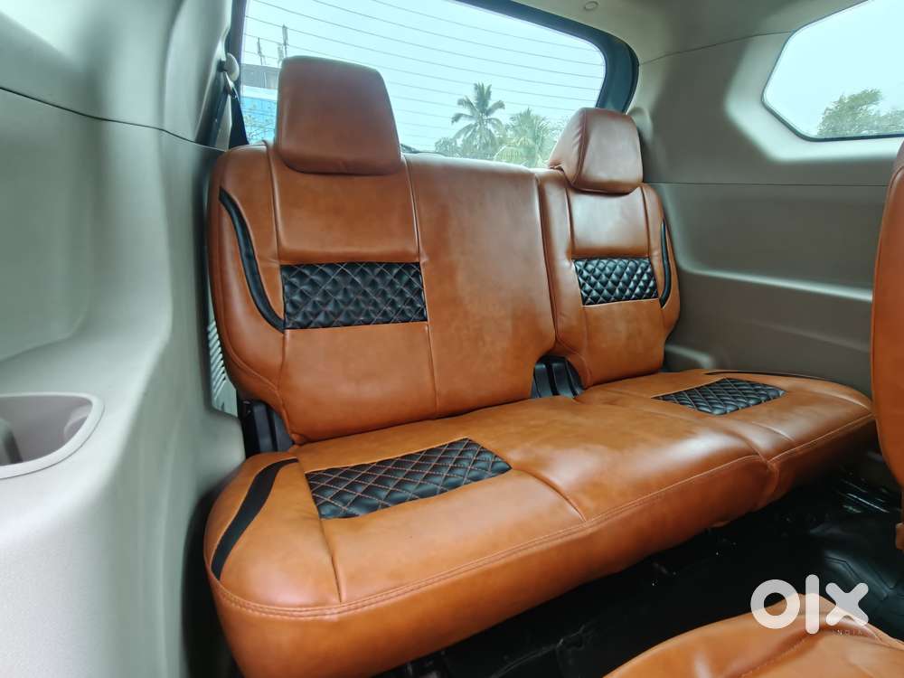 Mahindra Marazzo M6, 2018, Diesel