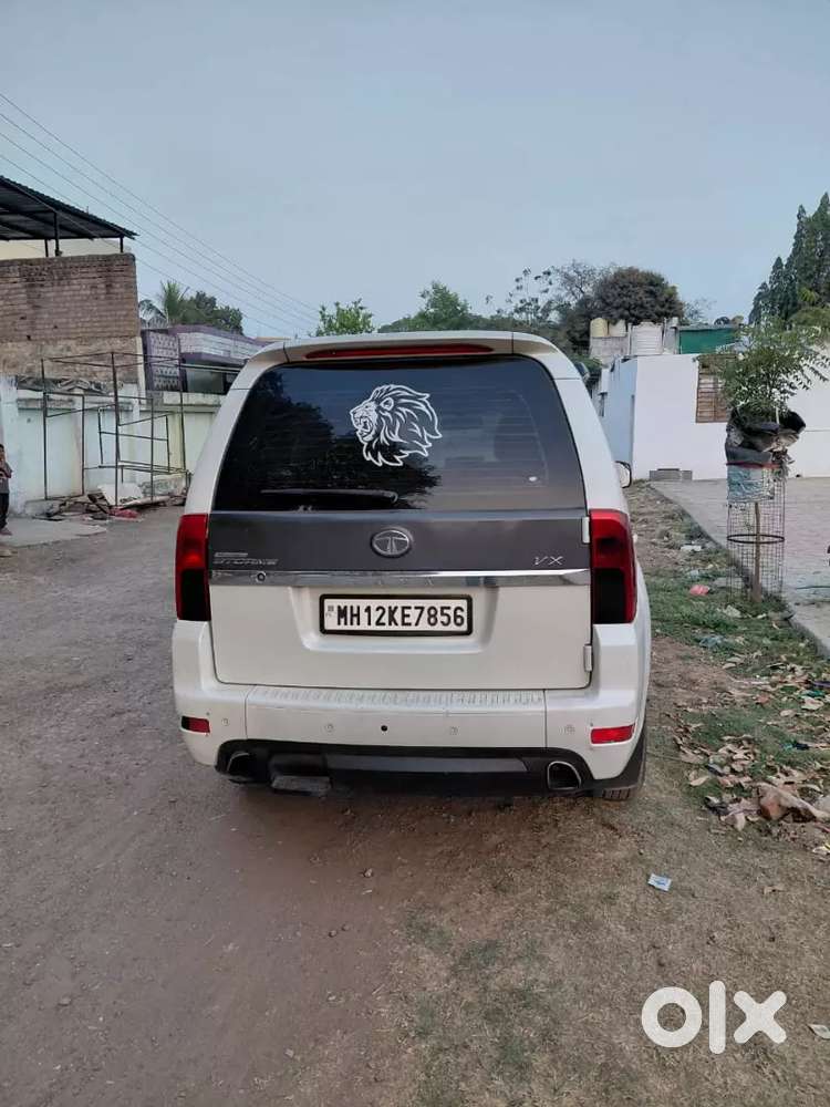 Tata Safari Strome 2013