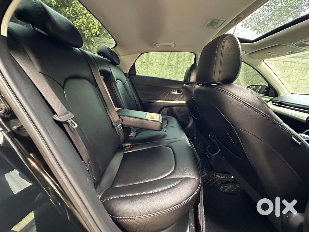 Hyundai Verna Sx 1.5 Petrol Ivt, 2024, Petrol