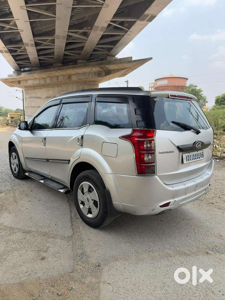 Xuv500 Showroom Maintenance Good Condition