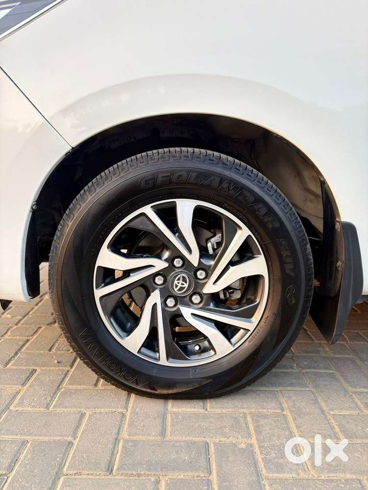 Toyota Innova Crysta [2020-ongoing] 2.4 Gx 7 Str, 2021, Diesel