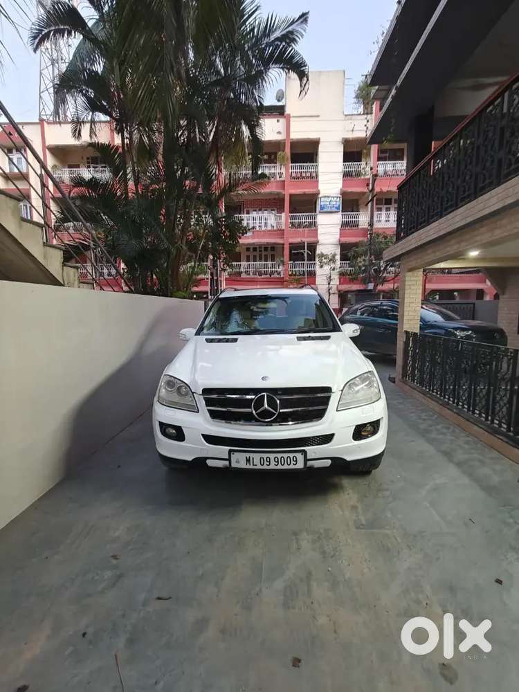 Mercedes-benz Luxury Sedan  Excellent Condition  Best Deal