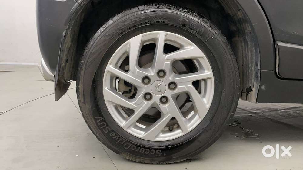 Mahindra Xuv300 W8 Amt Optional Diesel, 2023, Petrol