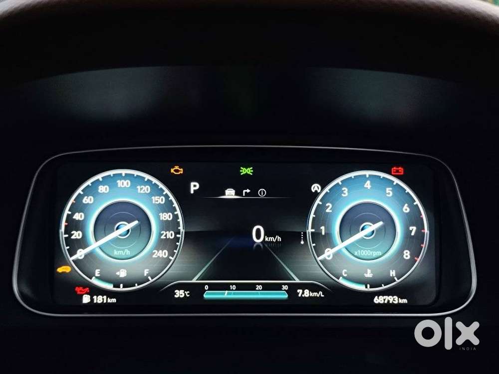 Hyundai Alcazar Signature 1.5 Petrol Dct 6str, 2023, Petrol