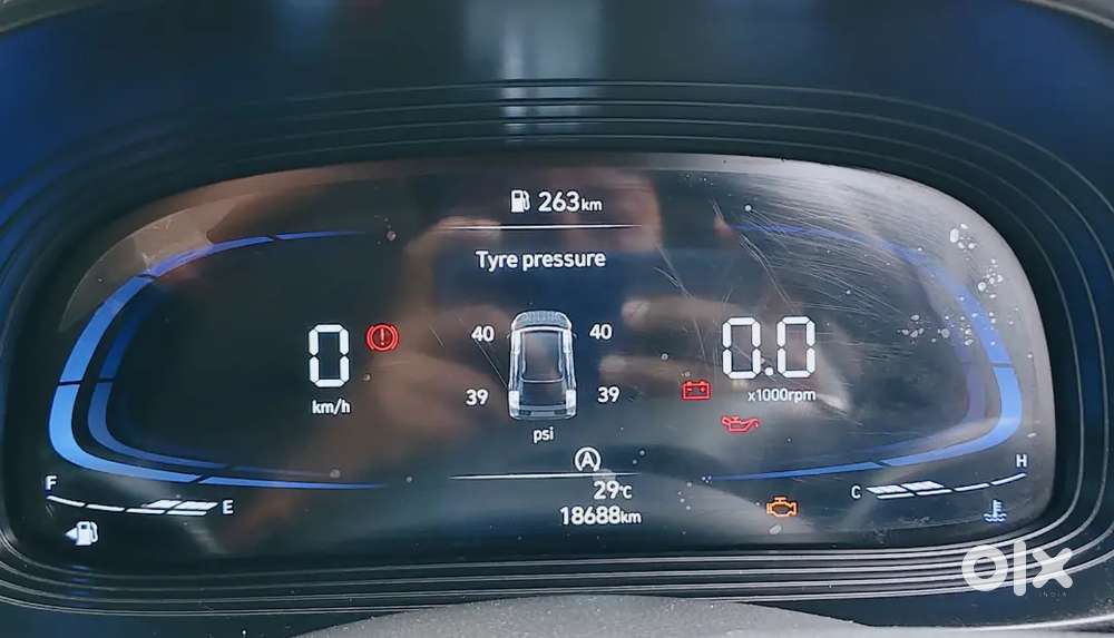 Hyundai Venue 2023 Petrol 18868 Km Driven