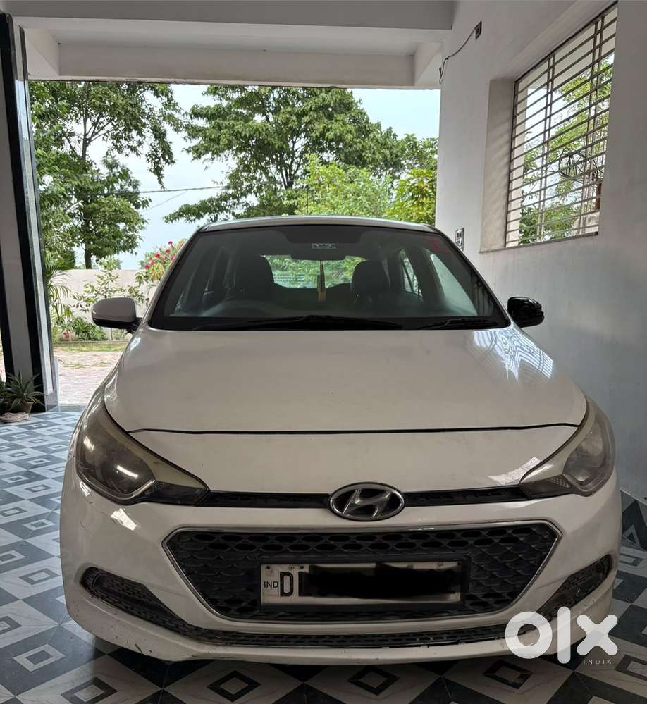 Hyundai I20 Diesel Manual 2015 Km Driven