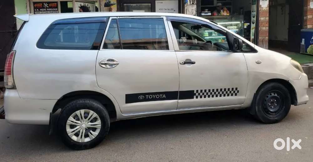 Toyota Innova 2010 Diesel Well Maintained