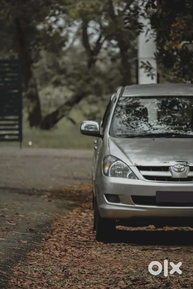 Toyota Innova V (top End Model)