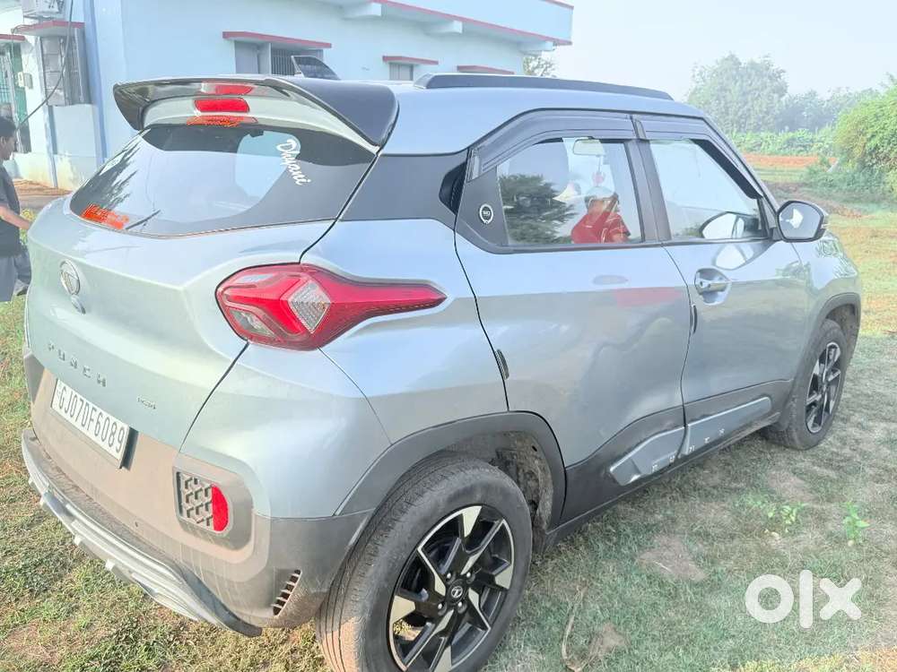 Tata Punch Dazzle Sunroof 2023