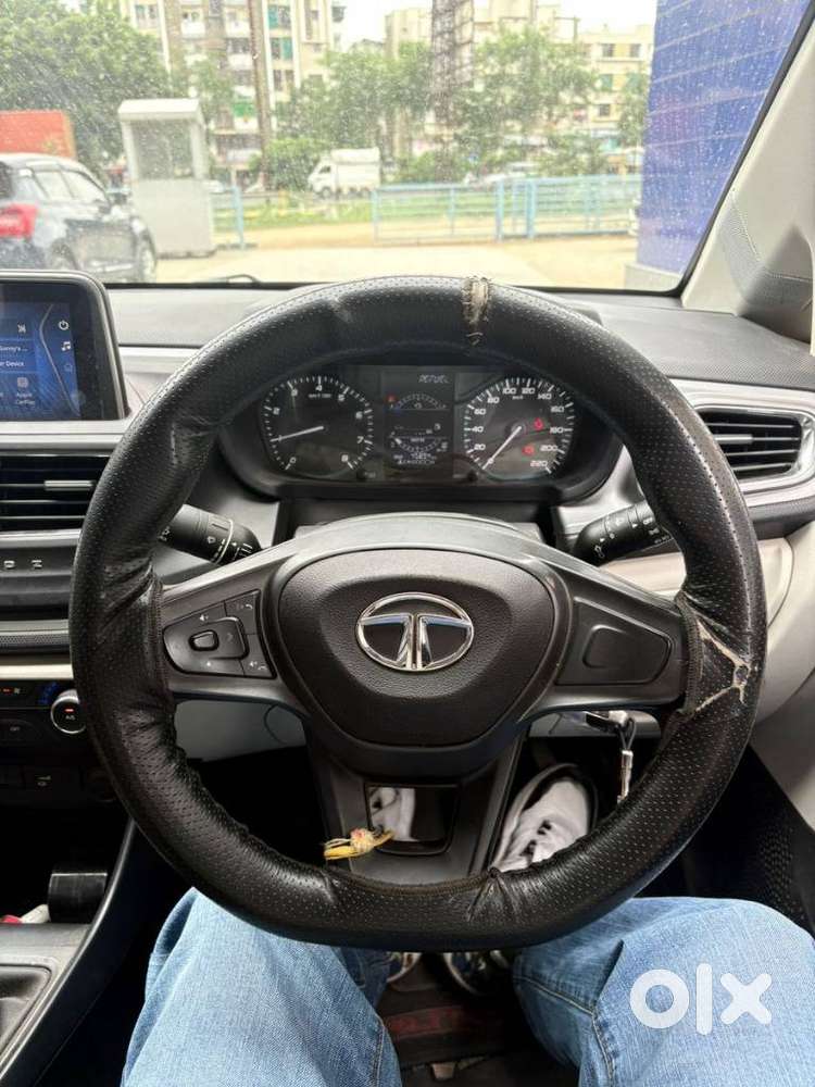 Tata Altroz 1.2 Xm Plus, 2022, Petrol