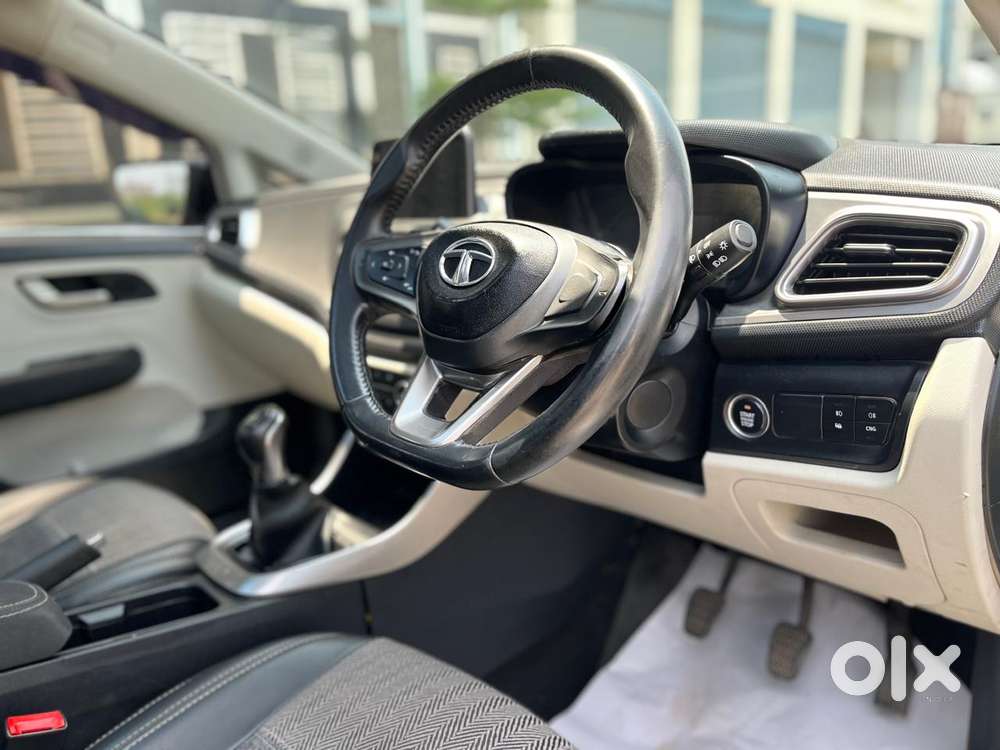 Tata Altroz Xz Plus (s) Icng, 2023, Cng & Hybrids