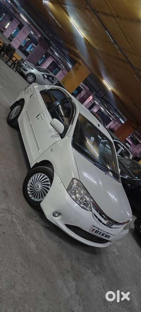 Toyota Etios 2010-2012 G, 2011, Petrol