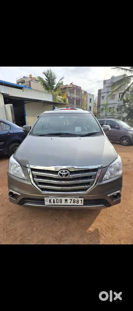 Toyota Innova 2012 Diesel Well Maintained