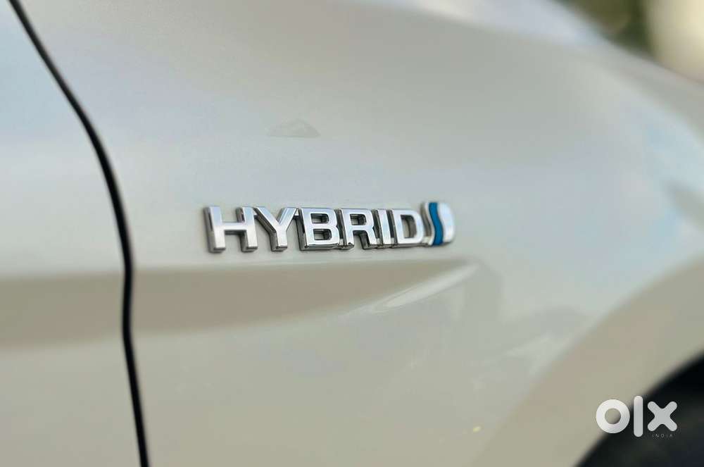 Toyota Camry Hybrid, 2022, Petrol