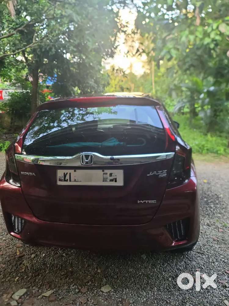 Honda Jazz Petrol Cvt Automatic 2nd Owner 2016