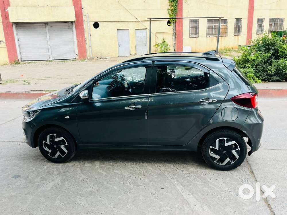 Tata Tiago 1.2 Revotron Xm, 2025, Petrol