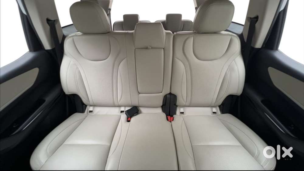 Mahindra Xuv700 2.0 Ax 7 Petrol At Luxury Pack Str, 2022, Petrol