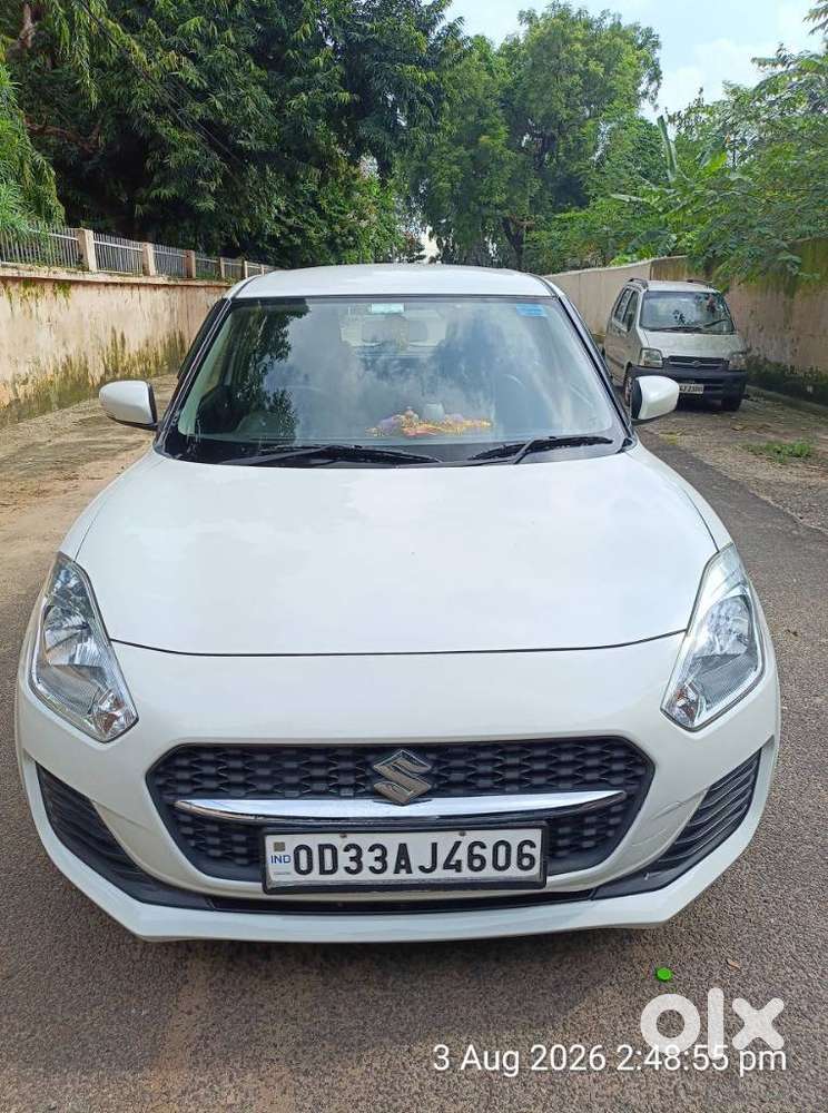 Maruti Suzuki Swift Vxi + Manual, 2023, Petrol