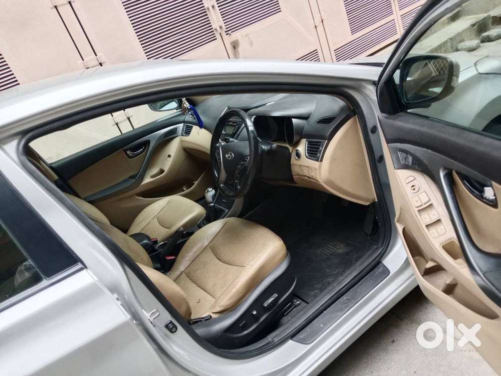 Hyundai Elantra 1.8 Sx Mt, 2014, Petrol