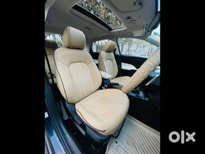 Hyundai Verna 1.5 Sx Ivt, 2023, Petrol