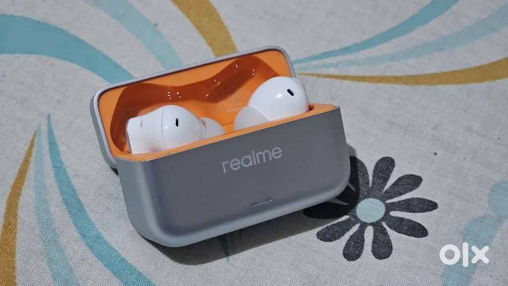 Earbuds ( Realme T500 pro)