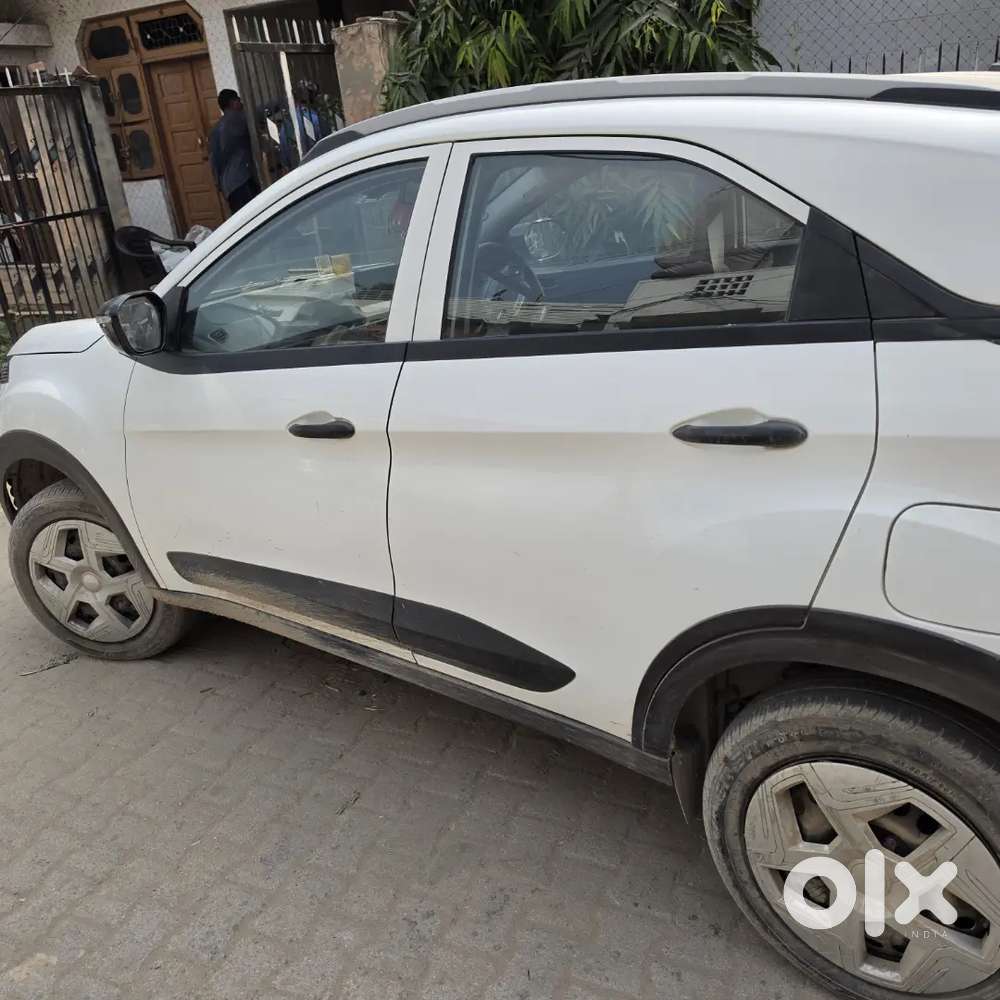 Tata Nexon Pure 2025