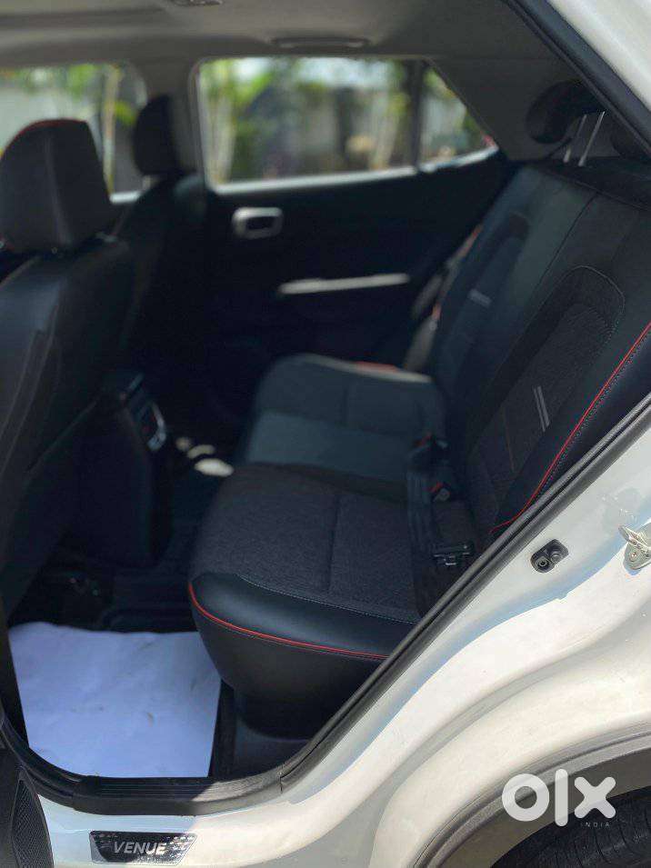 Hyundai Venue 1.0 Sx Plus Turbo Dct Dual Tone, 2022, Petrol