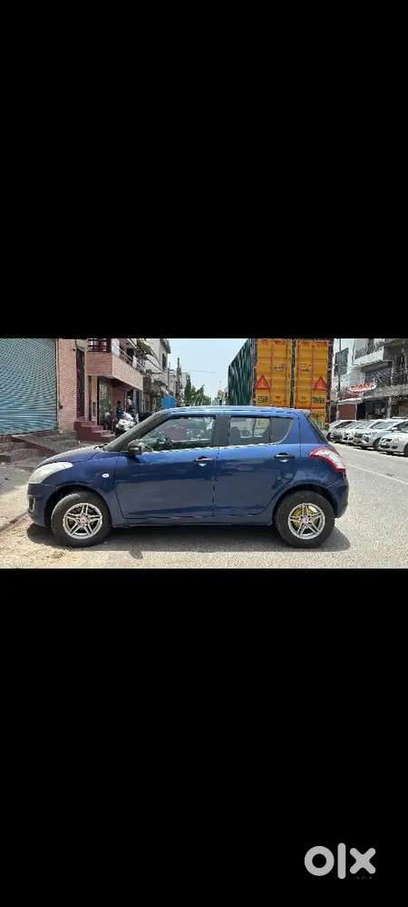 Maruti Suzuki Swift 2012 Petrol 69000 Km Driven