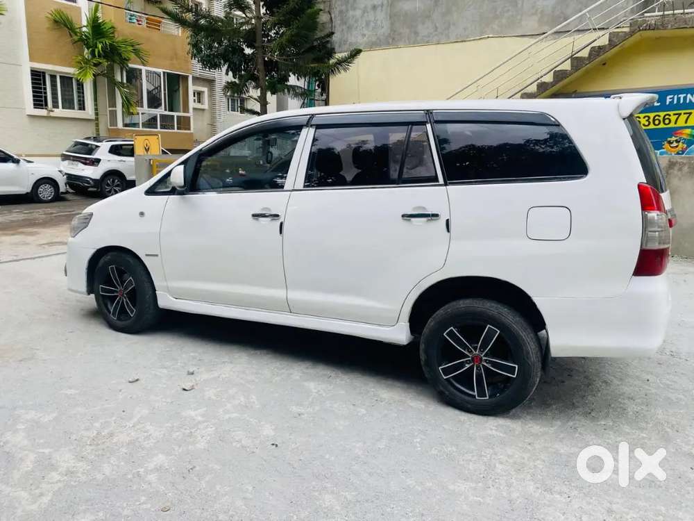 Toyota Innova 2.5 G 2013