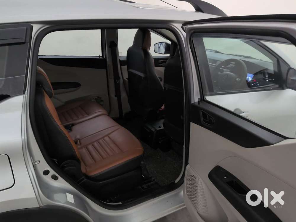 Renault Triber Rxt, 2022, Petrol
