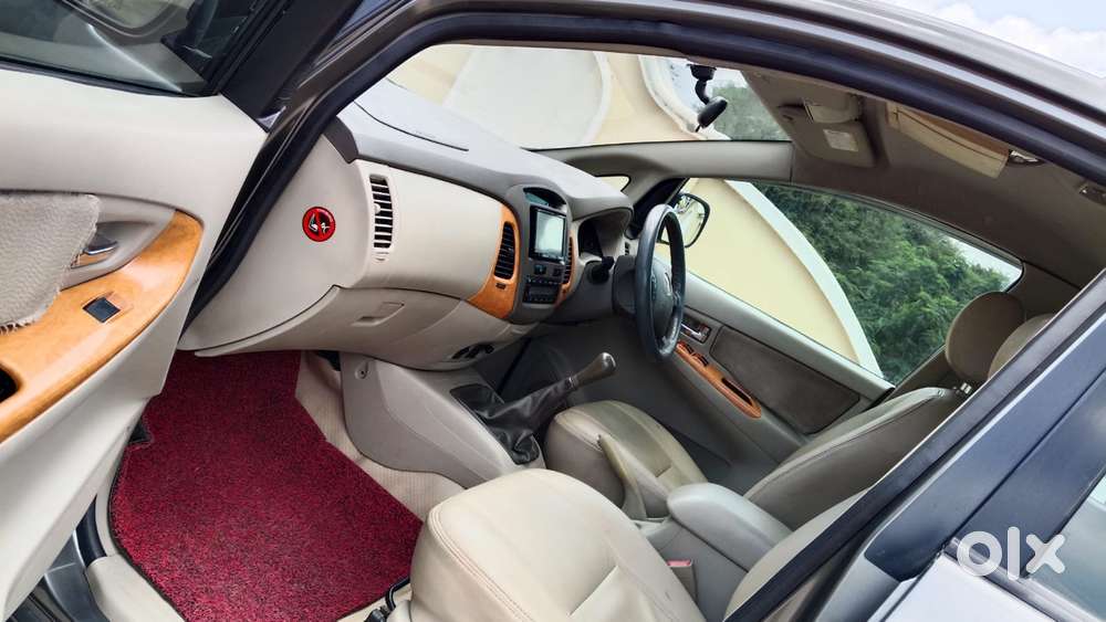 Toyota Innova 2.5 V 7 Str, 2010, Diesel