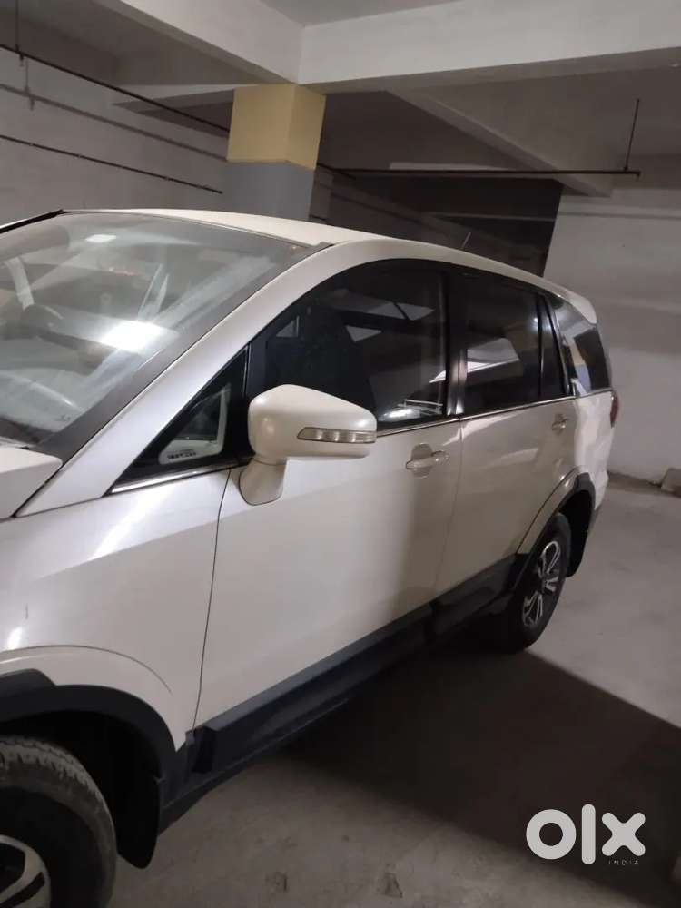 Car Tata Hexa