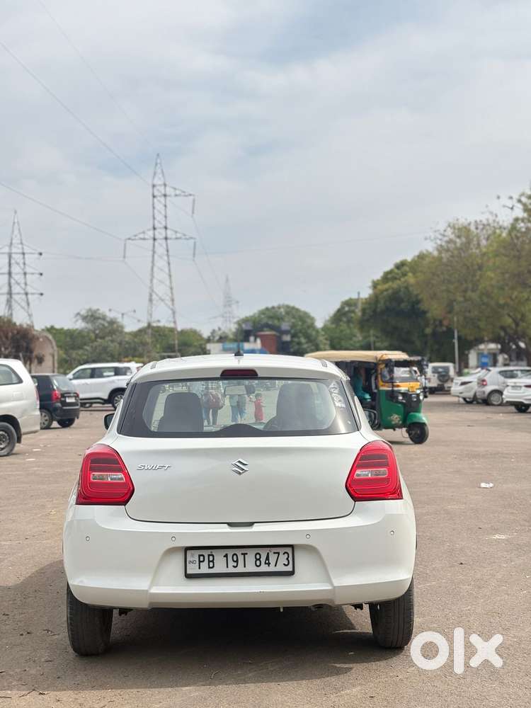 Maruti Suzuki Swift Vxi + Manual, 2021, Petrol