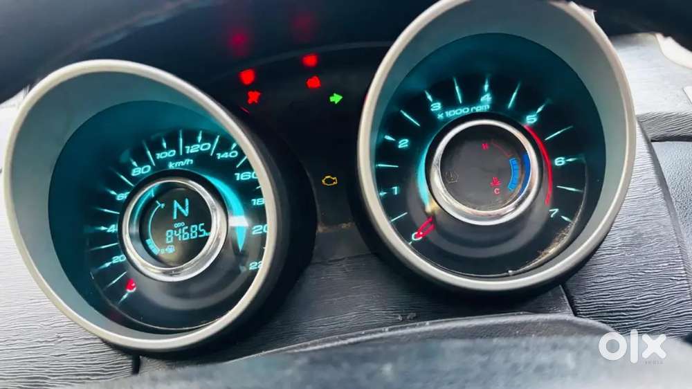 Mahindra Xuv500 2016 Diesel Well Maintained
