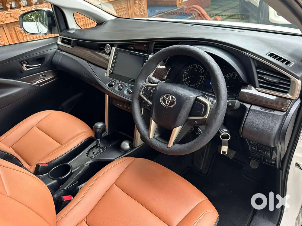 Toyota Innova Crysta 2.4 Gx Limited Edition At 7 Str, 2022, Diesel