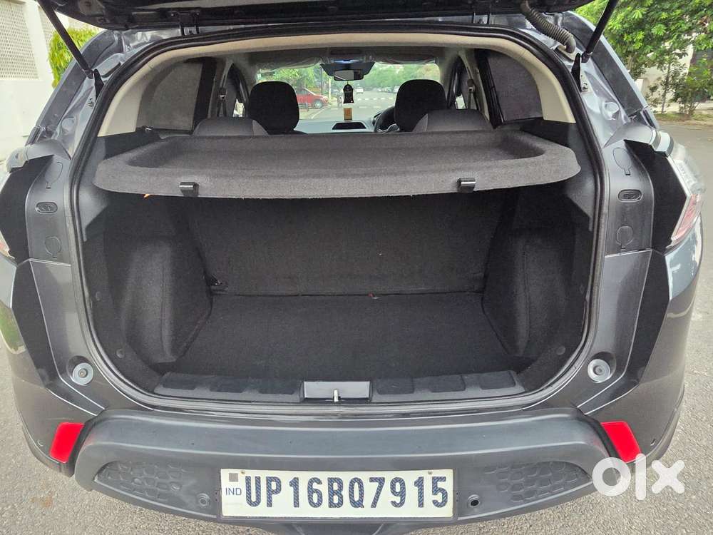 Tata Nexon 1.2 Revotron Xt, 2017, Petrol