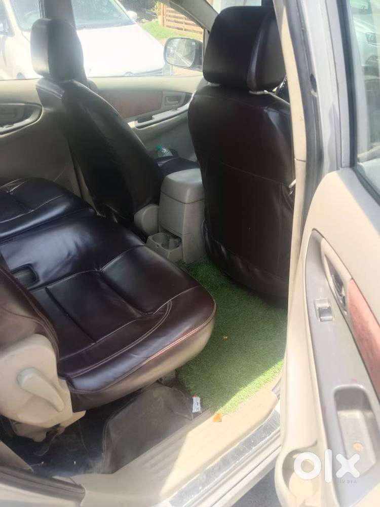 Toyota Innova 2.5 Z Diesel 7 Seater, 2014, Diesel