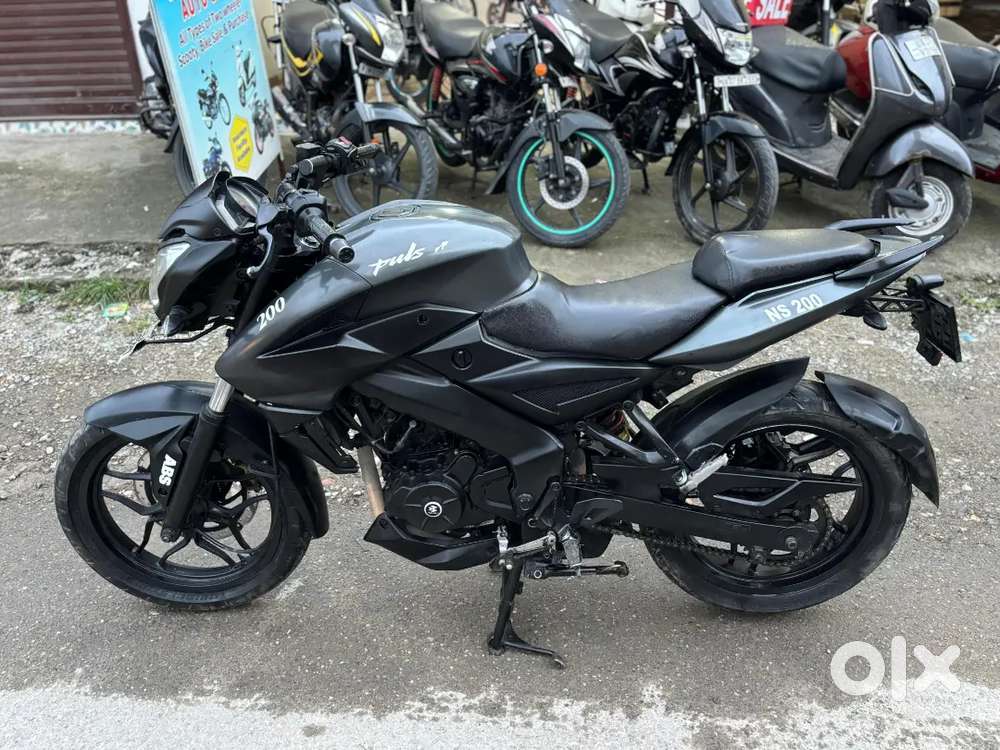 On Road Price Black Colour Ns Bajaj 200 Cc Pulsar NS200 2021 ABS