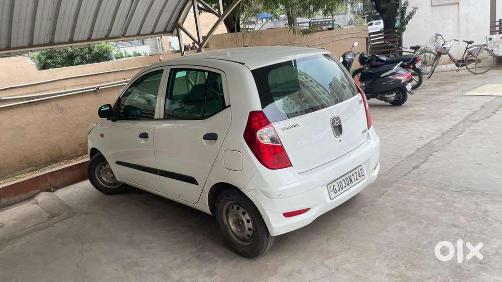 Hyundai I10 2011 Petrol 70000 Km Driven