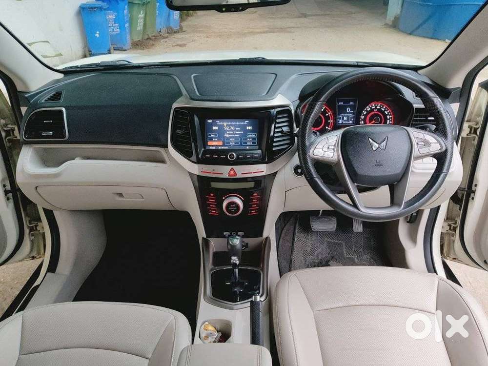 Mahindra Xuv300 1.2 W8 (o) Amt Petrol, 2023, Petrol