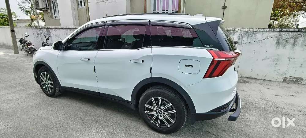 Mahindra Xuv700 2025 Diesel Well Maintained