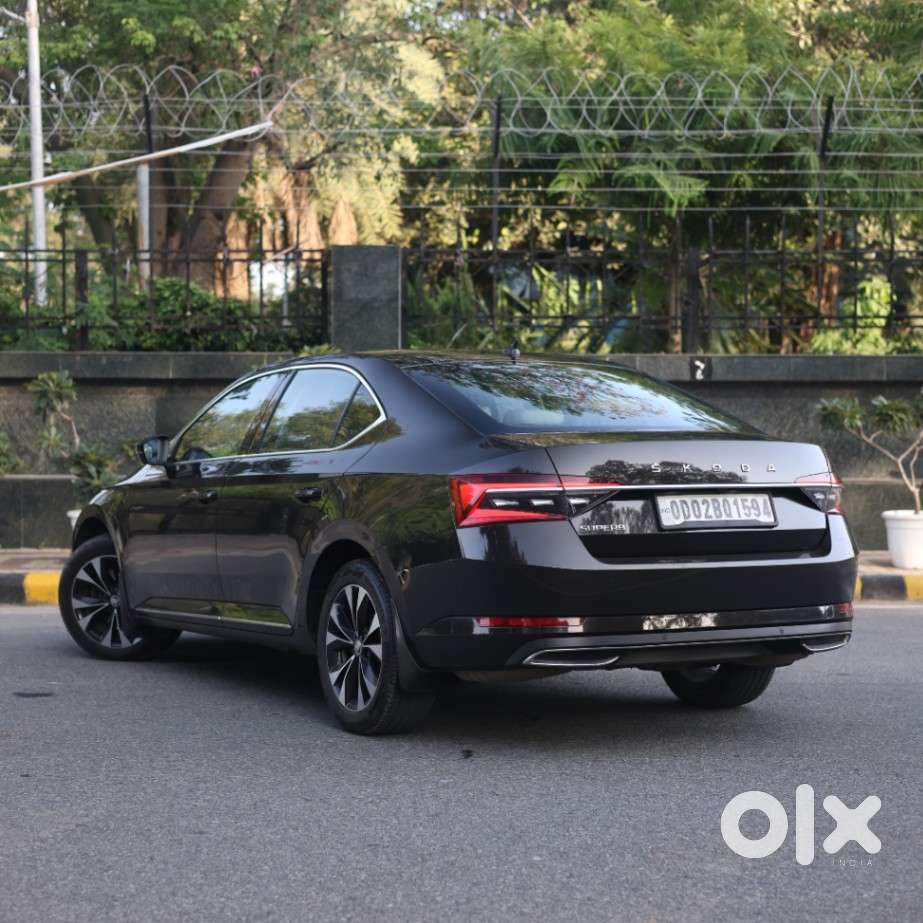 Skoda Superb 2.0 Tsi At L&k, 2021, Petrol